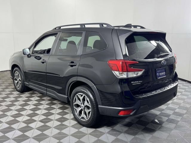 Certified 2023 Subaru Forester Premium image 8
