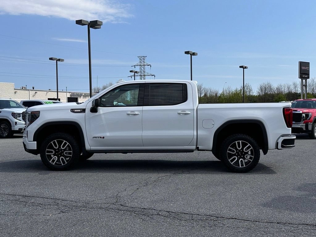 Used 2023 GMC Sierra 1500 AT4 w/ Technology Package AWD/4WD image 7