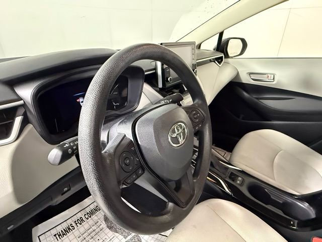 Used 2021 Toyota Corolla LE image 5