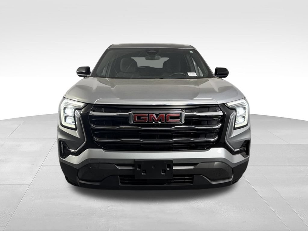 Used 2025 GMC Terrain Elevation AWD/4WD image 9
