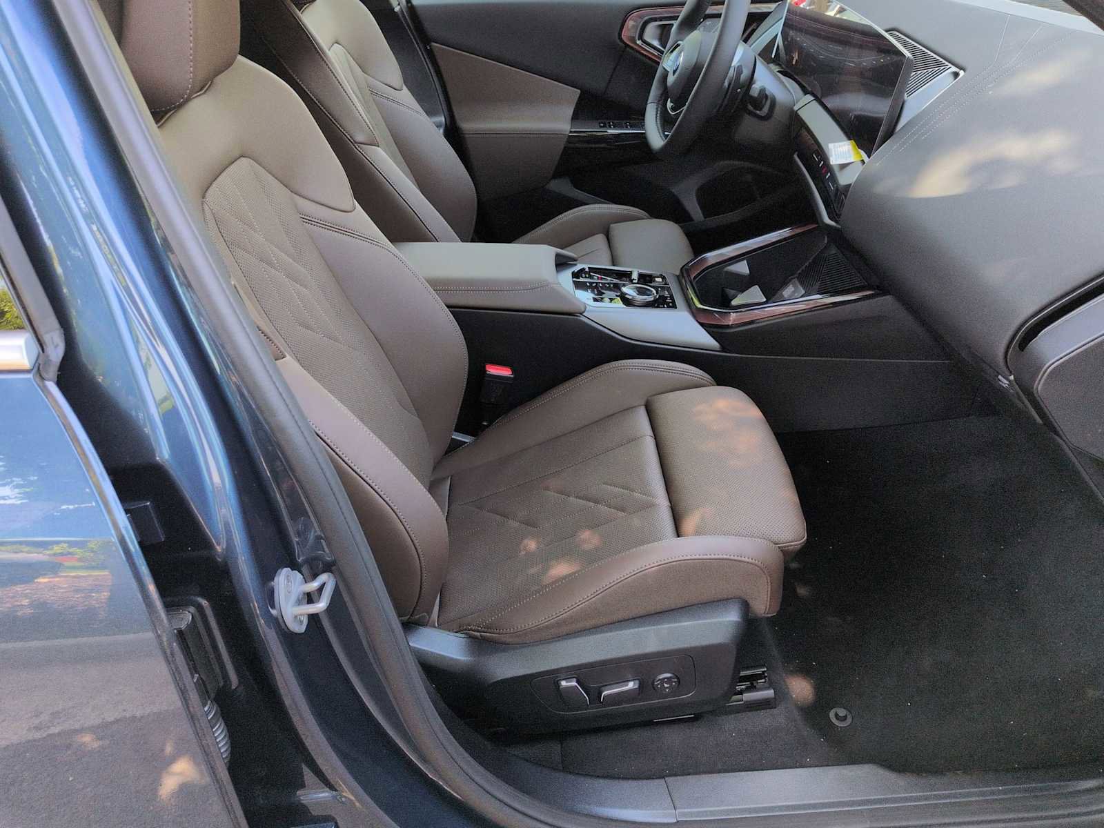 New 2025 BMW i4 xDrive40i AWD/4WD image 23