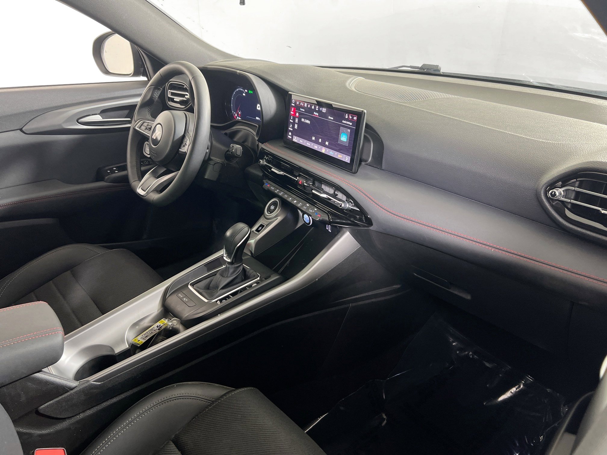 Used 2023 Dodge Hornet GT w/ GT Blacktop Package image 27