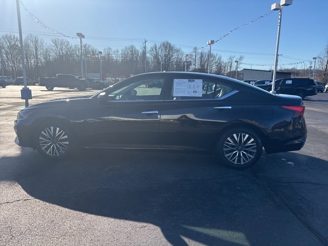 Used 2025 Nissan Altima 2.5 SV image 13