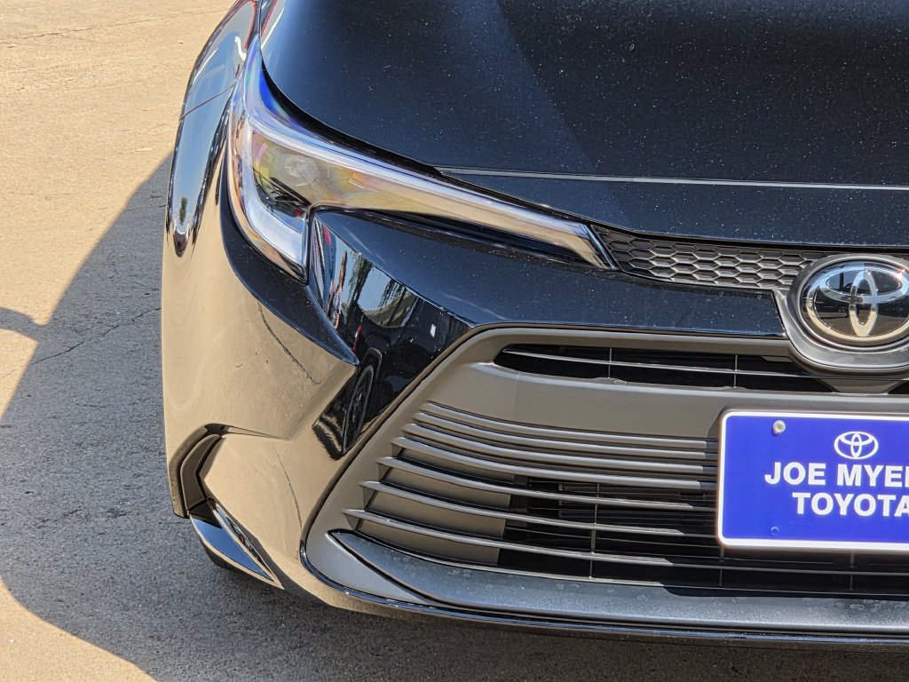 New 2027 Toyota Corolla LE FWD image 5