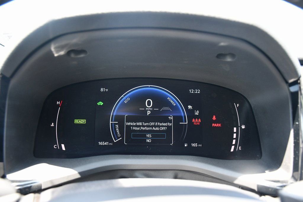 Used 2025 Toyota Camry SE image 12