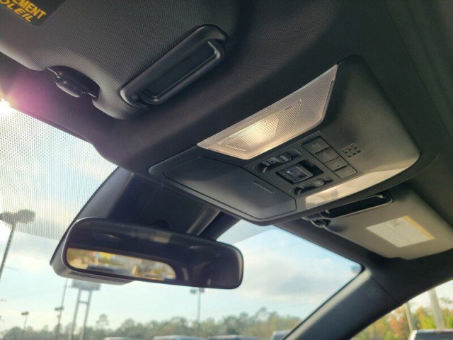 Used 2022 Toyota RAV4 SE image 24