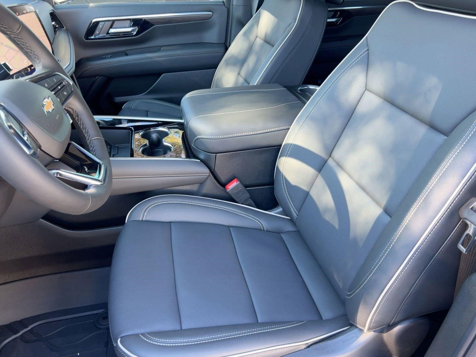 Certified 2026 Chevrolet Suburban Premier RWD image 21