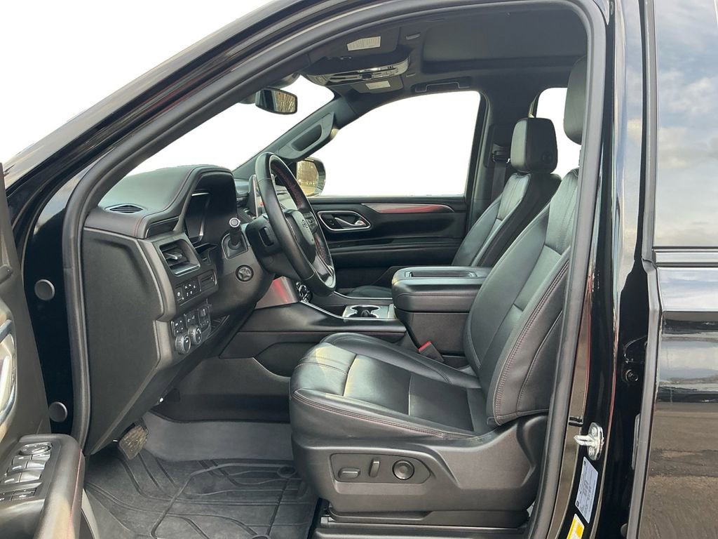 Used 2023 Chevrolet Suburban RST w/ Luxury Package image 14