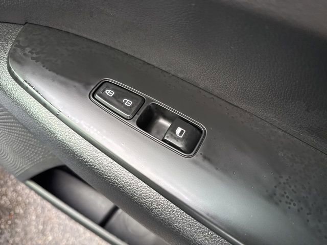 Used 2023 Kia Forte LXS w/ LXS Technology Package image 43