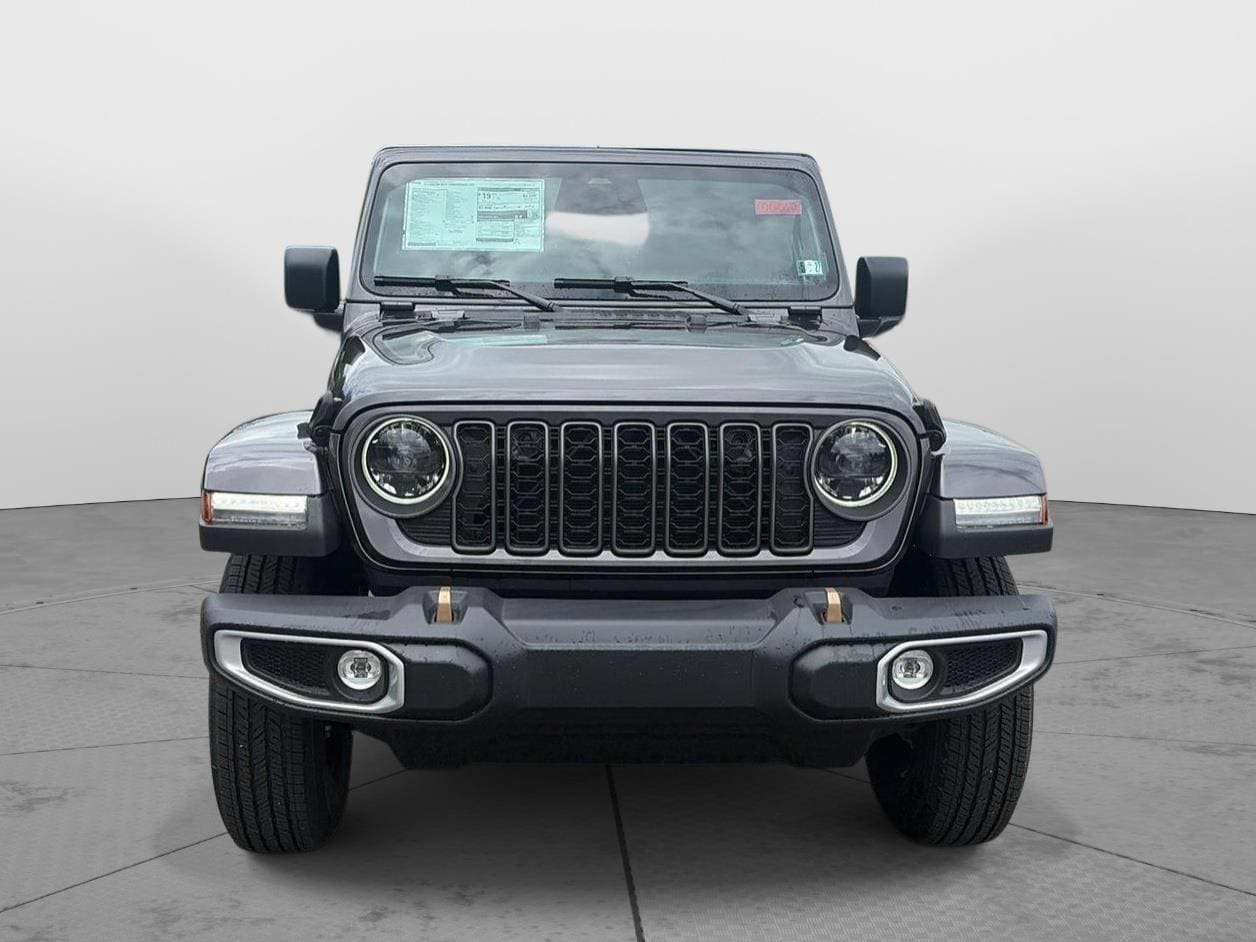 New 2026 Jeep Gladiator Sport AWD/4WD image 3