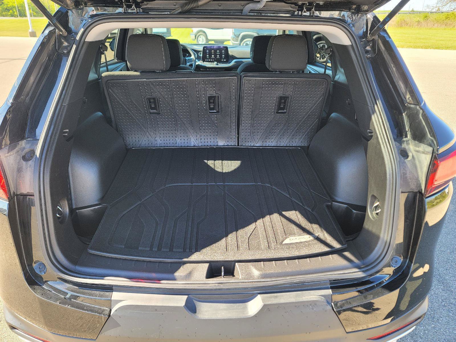 Used 2023 Chevrolet Blazer LT w/ LPO, Floor Liner Package FWD image 6