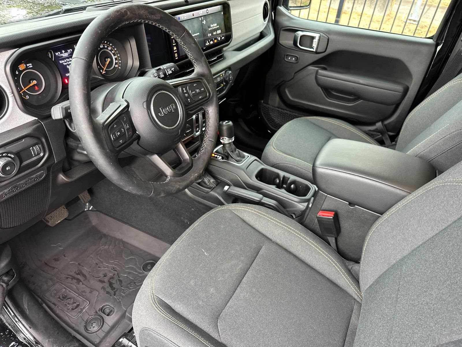 Used 2026 Jeep Wrangler Sport AWD/4WD image 9