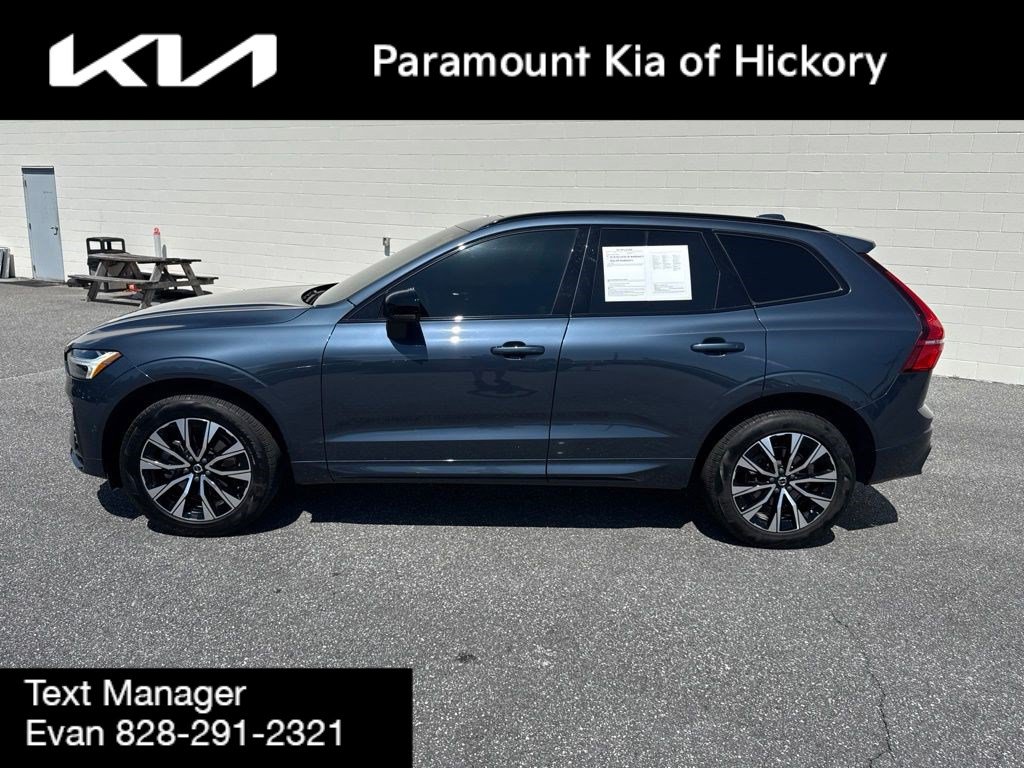 Used 2025 Volvo XC60 B5 Plus AWD/4WD image 4