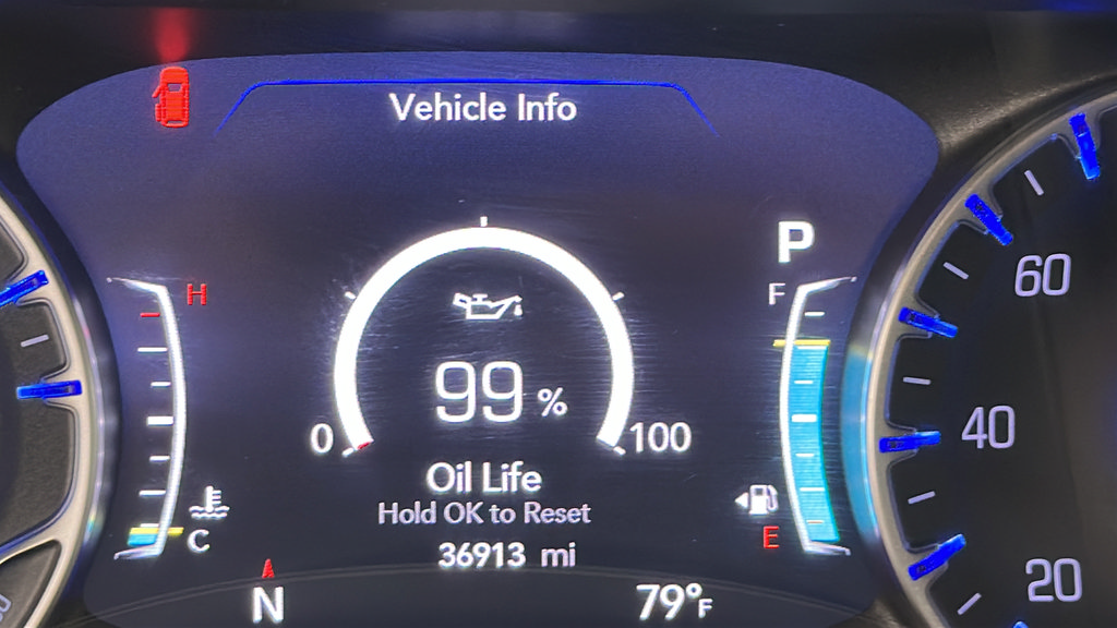 Used 2024 Chrysler Pacifica Touring-L FWD image 16