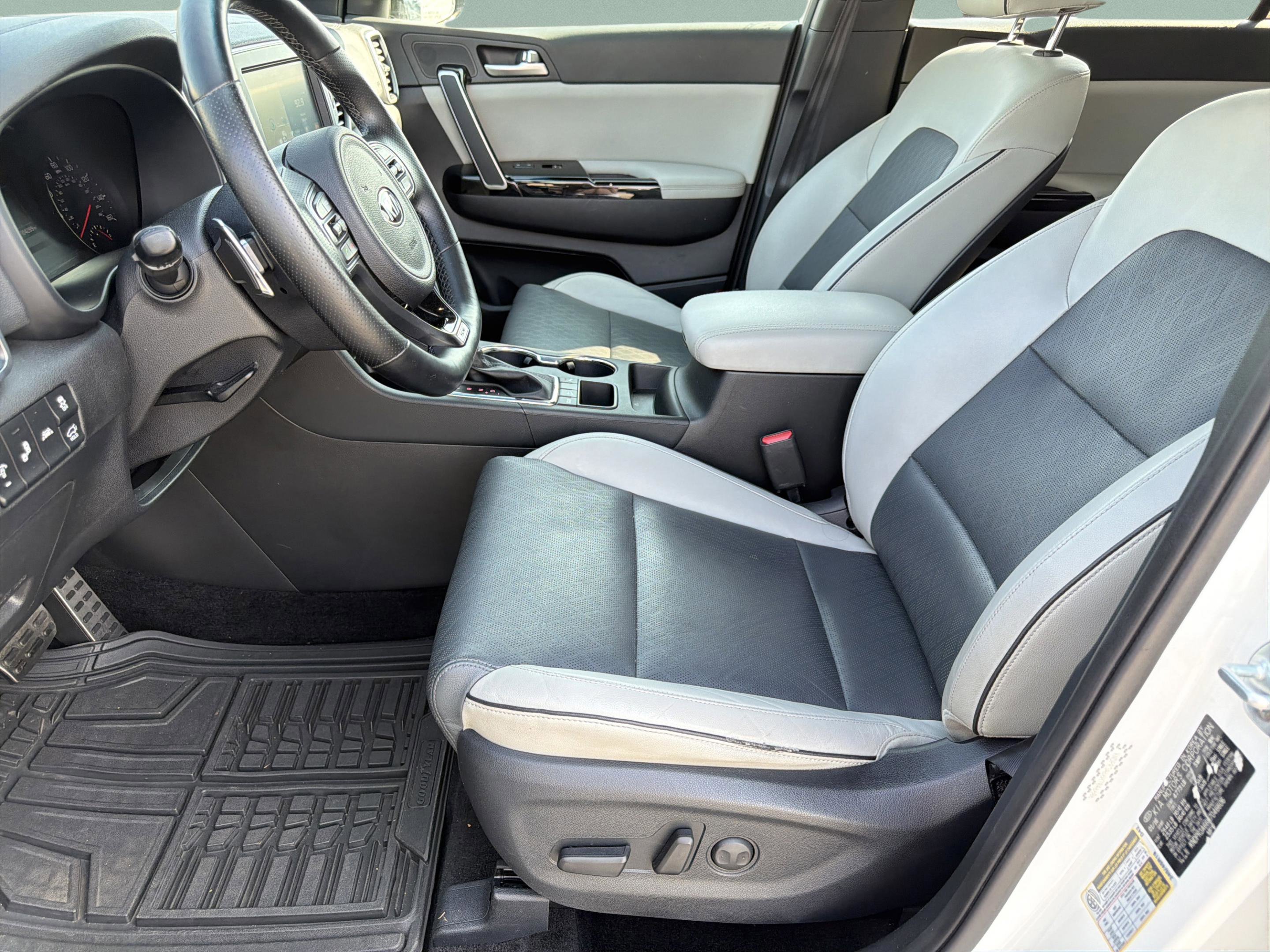 Used 2017 Kia Sportage SX image 31
