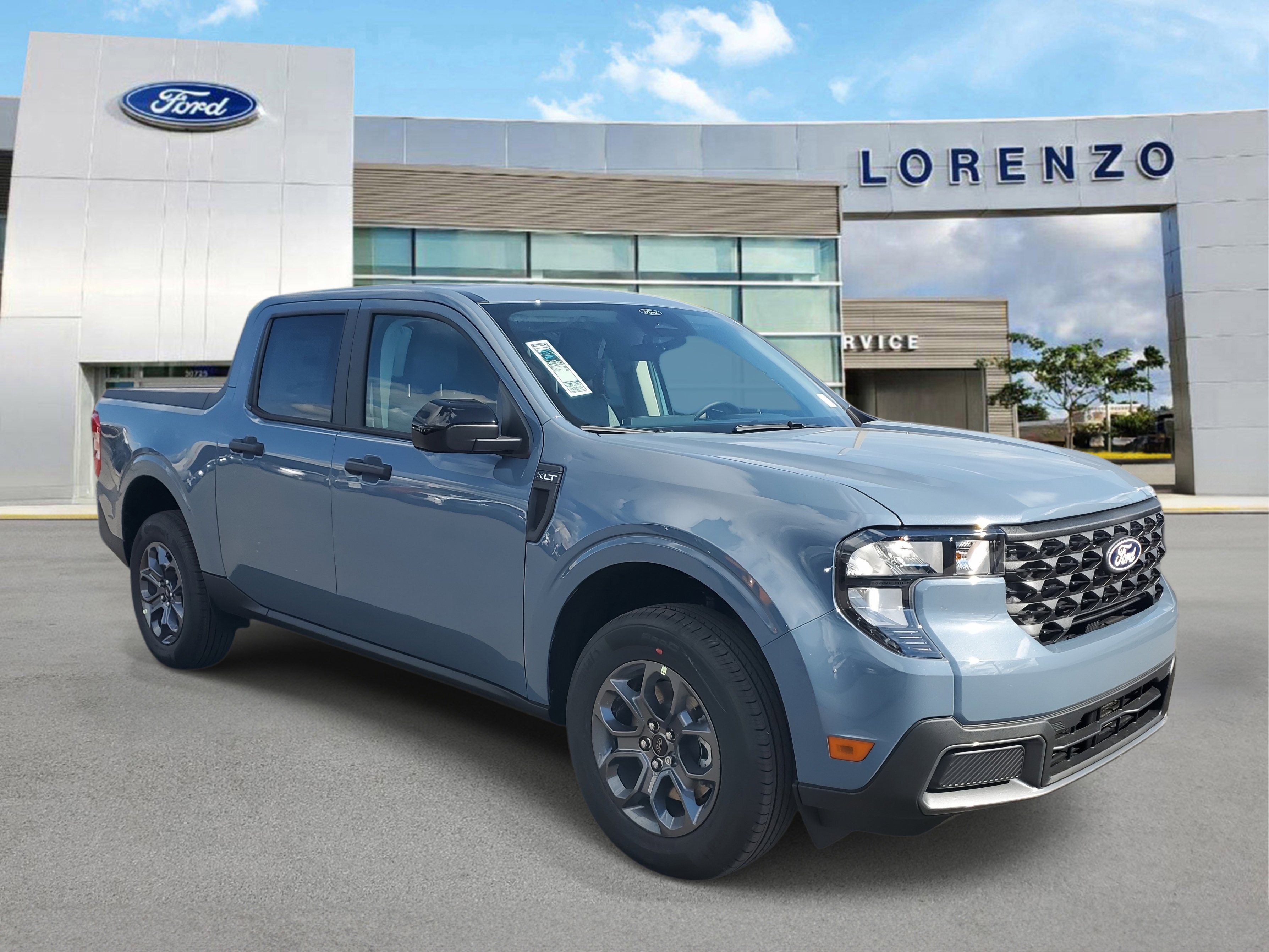 New 2026 Ford Maverick XLT w/ XLT Luxury Package FWD image 3