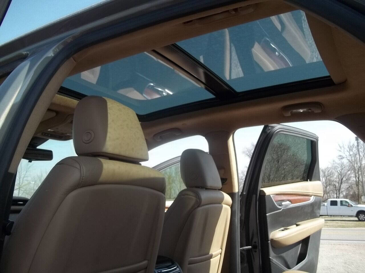 Used 2017 Cadillac XT5 Platinum image 13