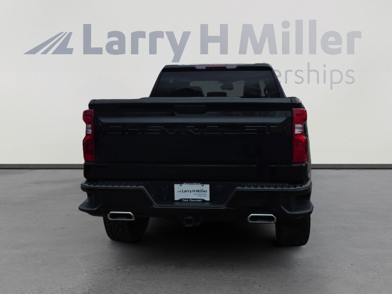 Used 2025 Chevrolet Silverado 1500 Custom Trail Boss w/ Midnight Edition image 4