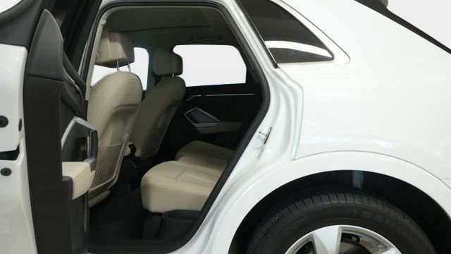 Used 2020 Audi Q3 2.0T Premium w/ Convenience Package image 31