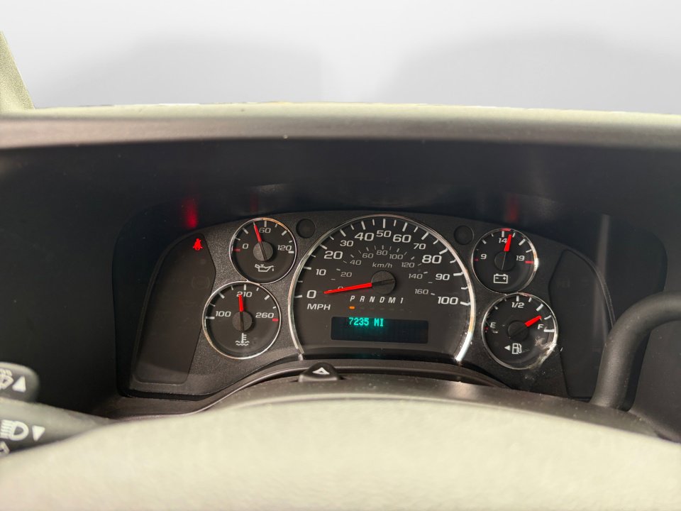 Used 2024 GMC Savana 2500 w/ Driver Convenience Package image 14