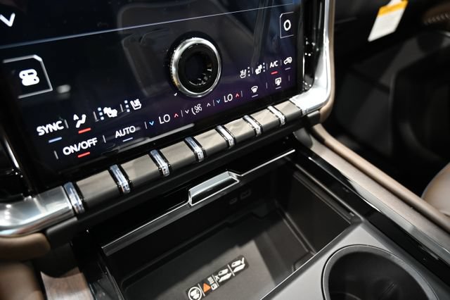 New 2026 GMC Yukon XL Denali Ultimate w/ LPO, Floor Liner Package AWD/4WD image 22
