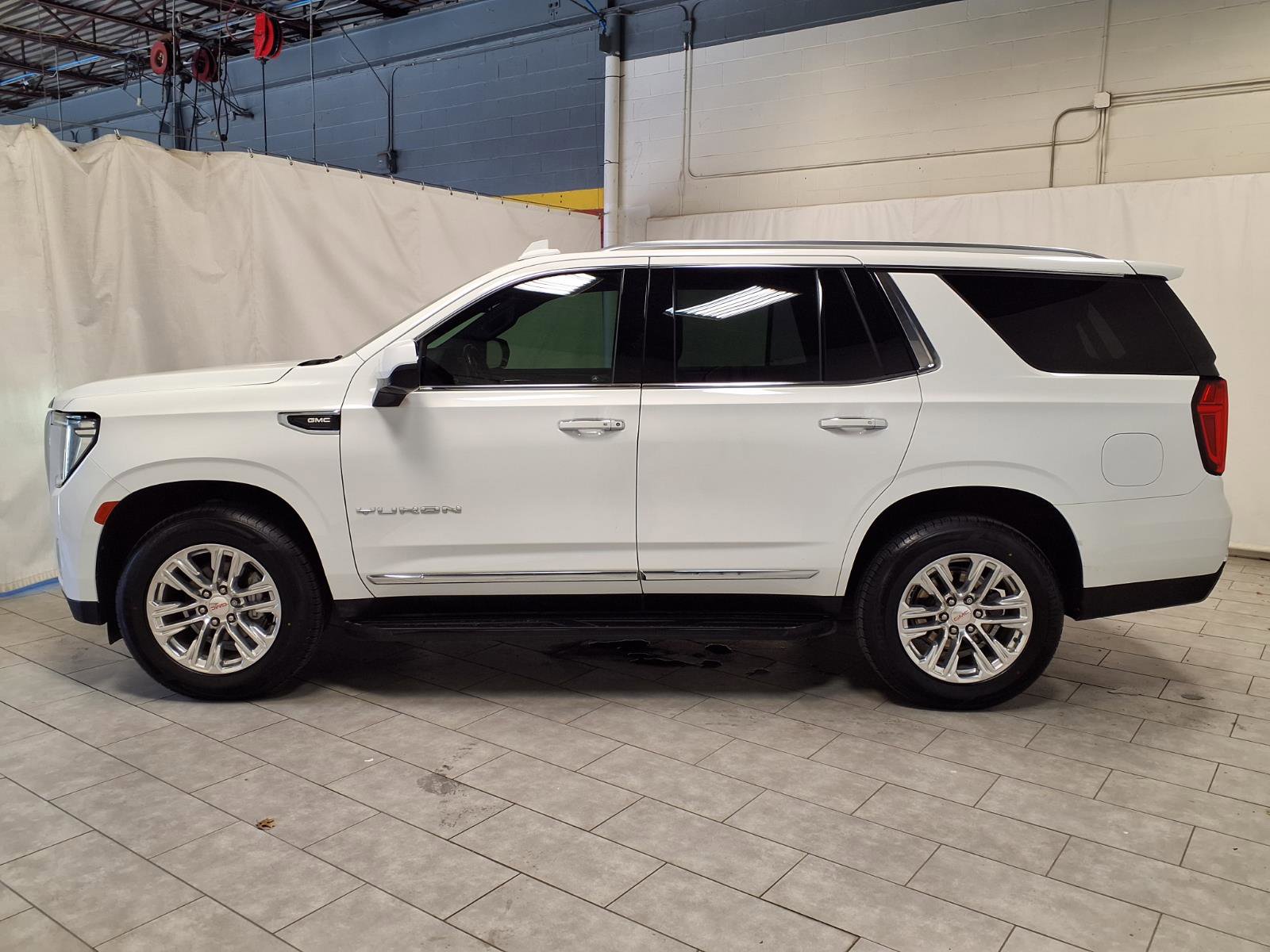 Used 2022 GMC Yukon SLT image 6