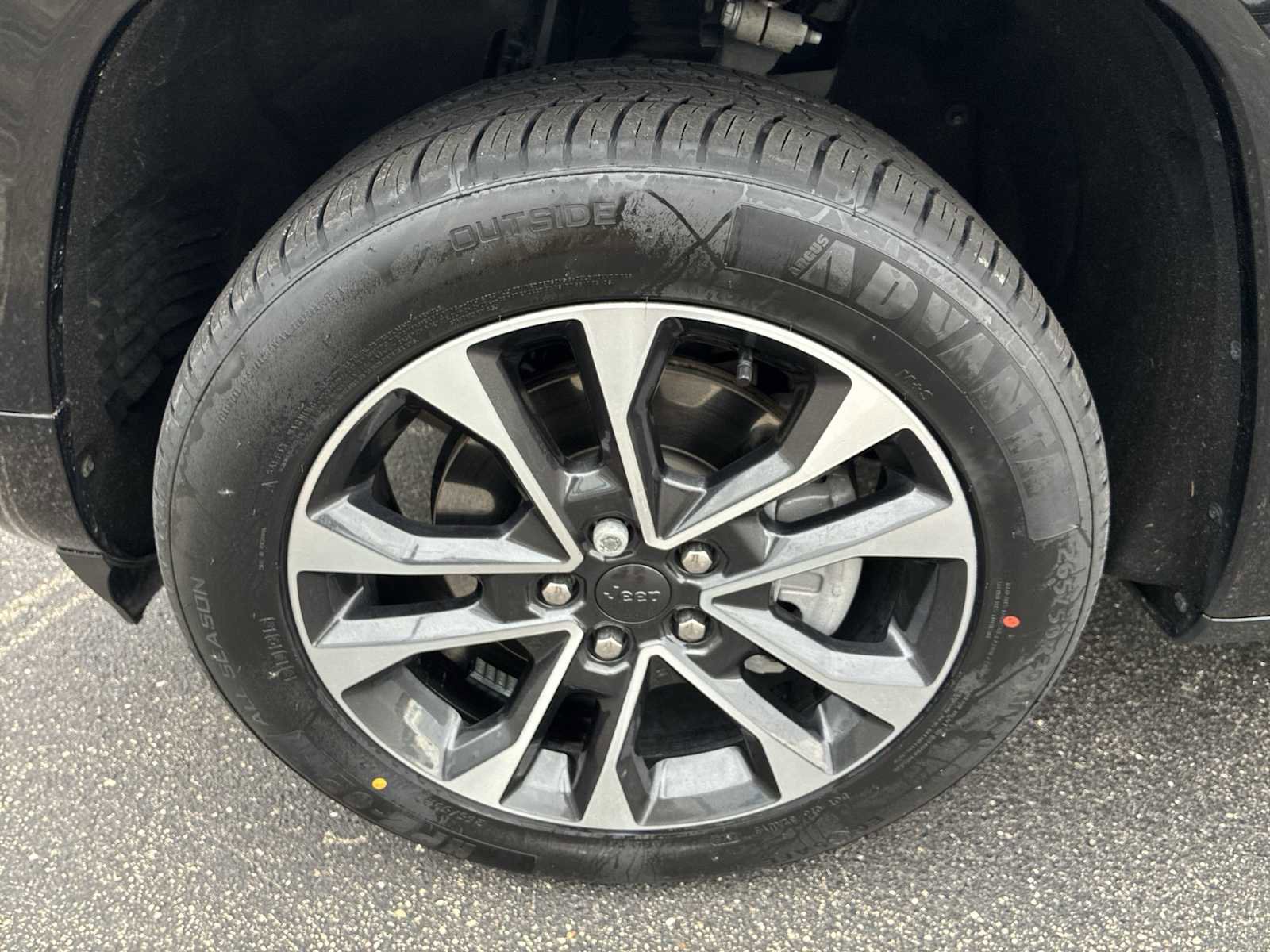 Used 2022 Jeep Grand Cherokee L Overland w/ Advanced Protech Group III image 34