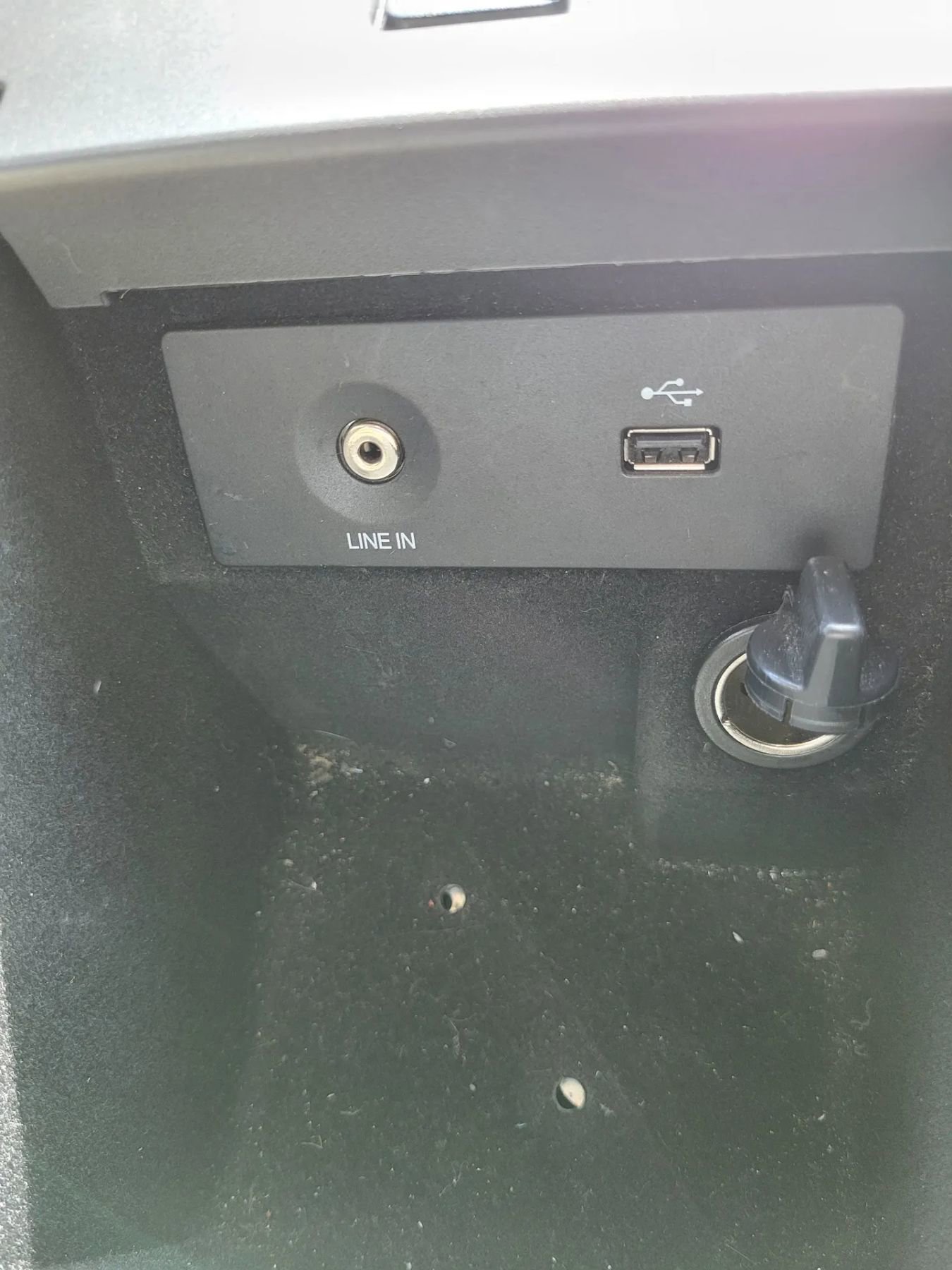 Used 2017 Ford Taurus SE image 16