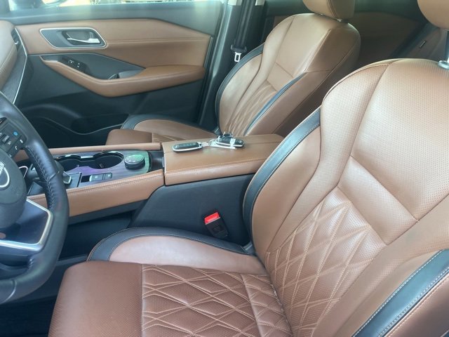 Used 2024 Nissan Rogue Platinum w/ Platinum Premium Package image 8