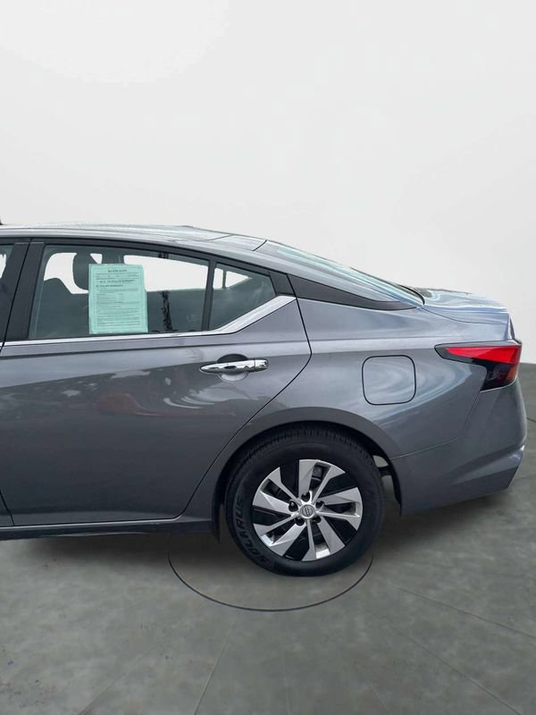 Used 2024 Nissan Altima 2.5 S FWD image 32