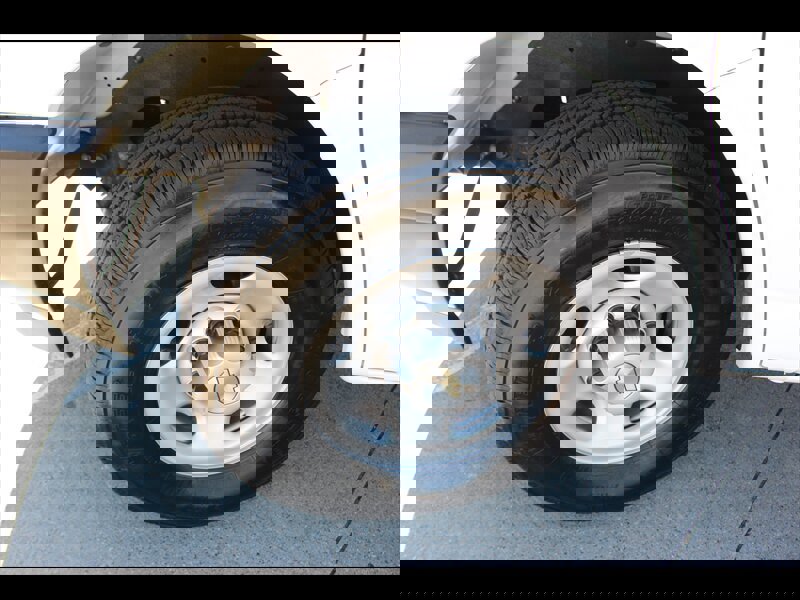 Used 2025 Chevrolet Express 3500 LS RWD image 27