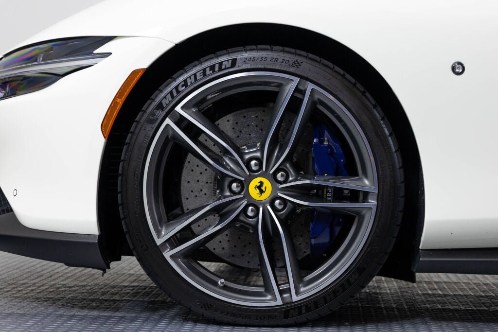 Certified 2024 Ferrari Roma Spider RWD image 30