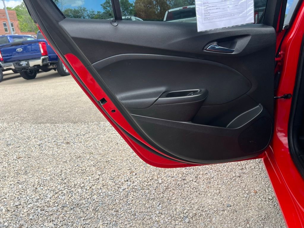 Used 2017 Chevrolet Cruze LS FWD image 15