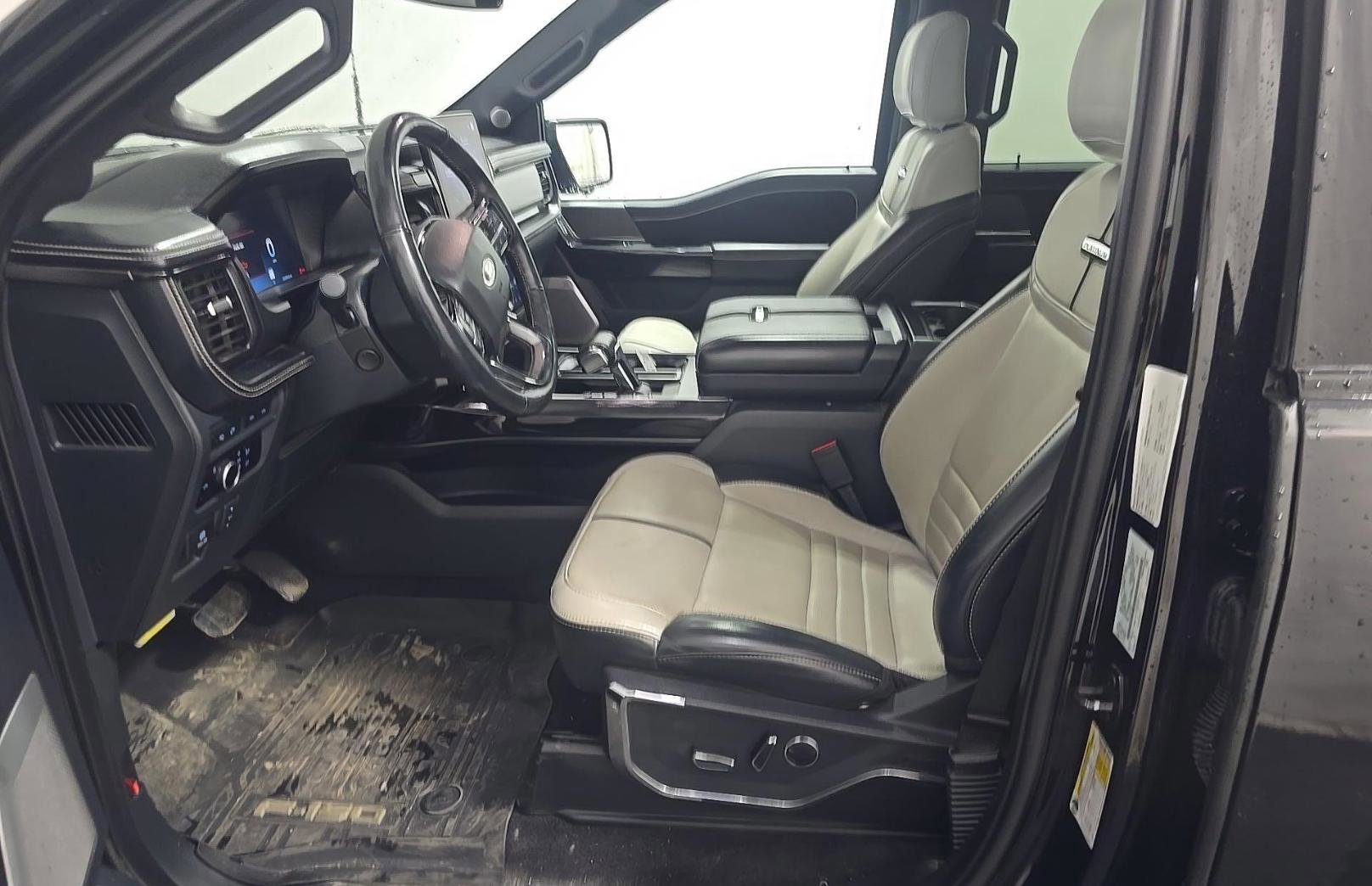Used 2023 Ford F150 Lightning Platinum AWD/4WD image 7