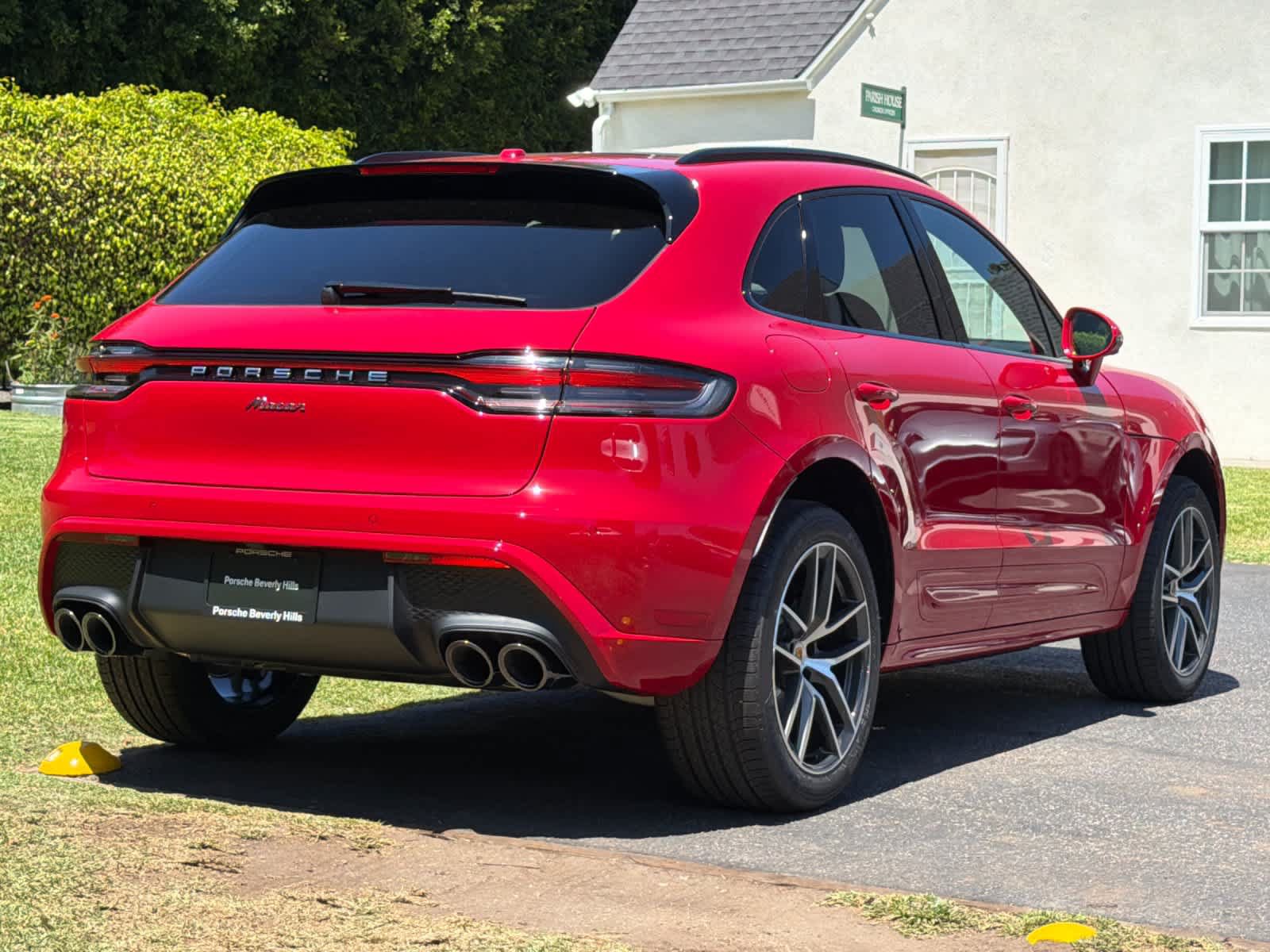 New 2026 Porsche Macan AWD/4WD image 8