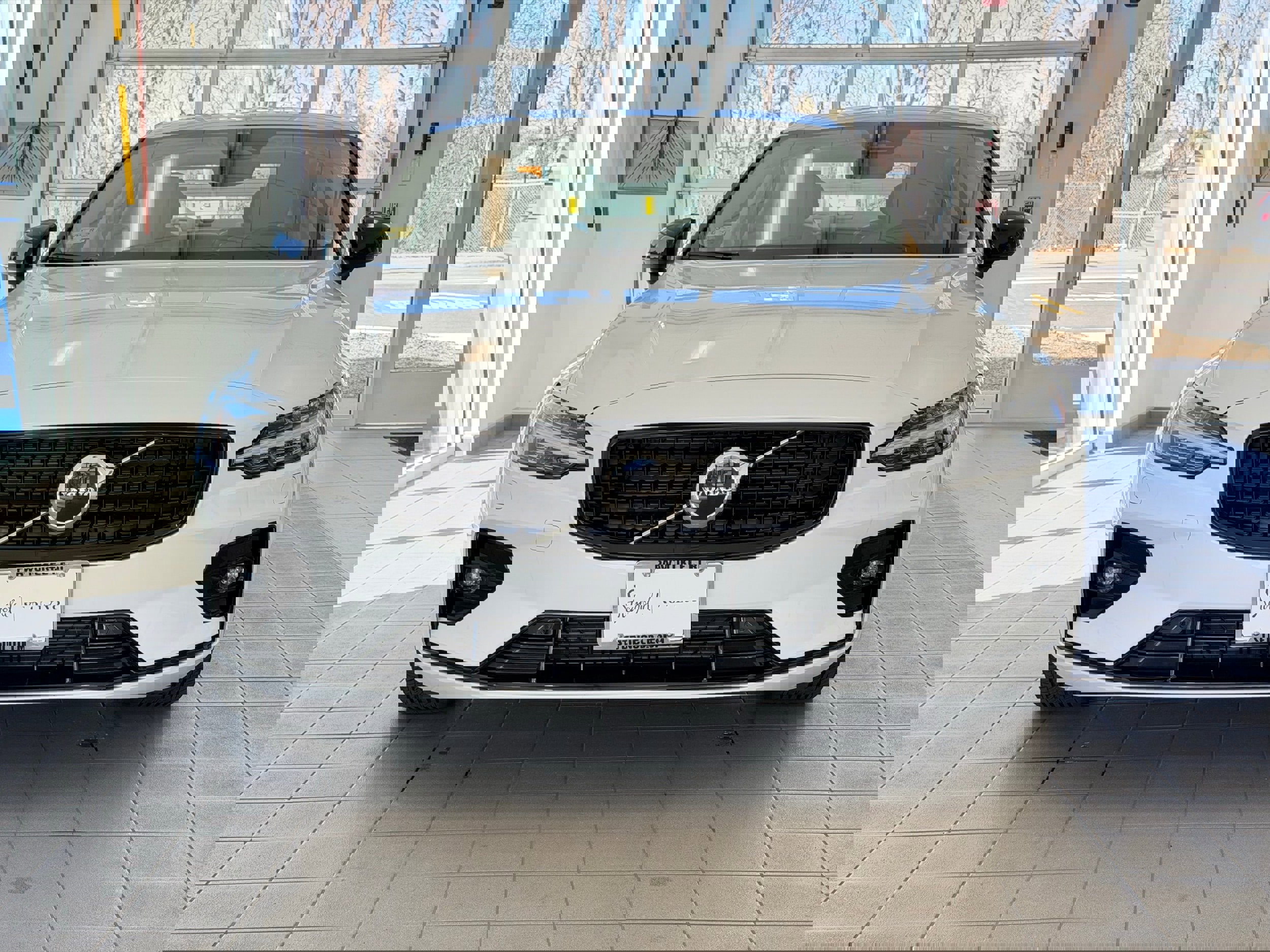 Certified 2025 Volvo S60 B5 Core image 3