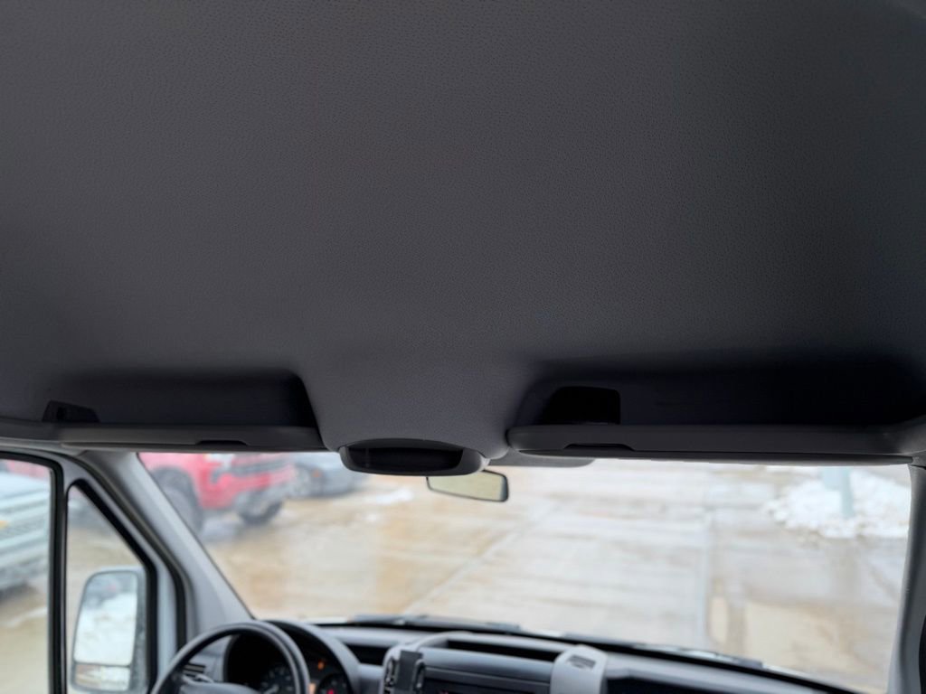 Used 2011 Mercedes-Benz Sprinter 2500 image 16