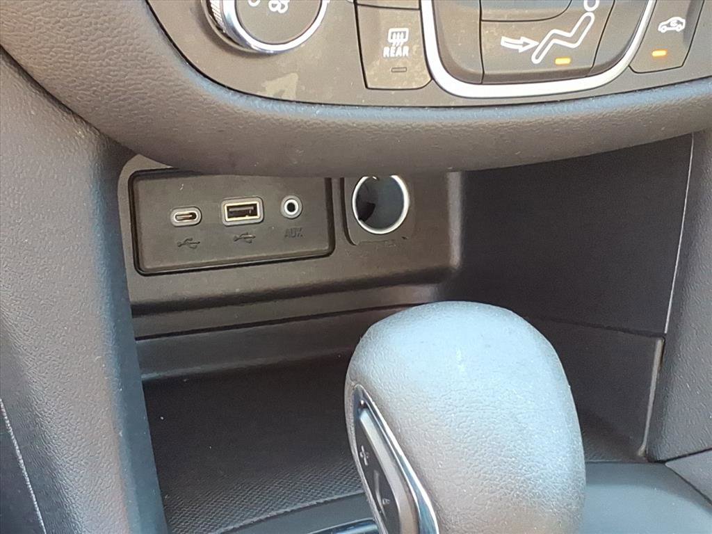 Used 2023 Chevrolet Equinox LT image 26