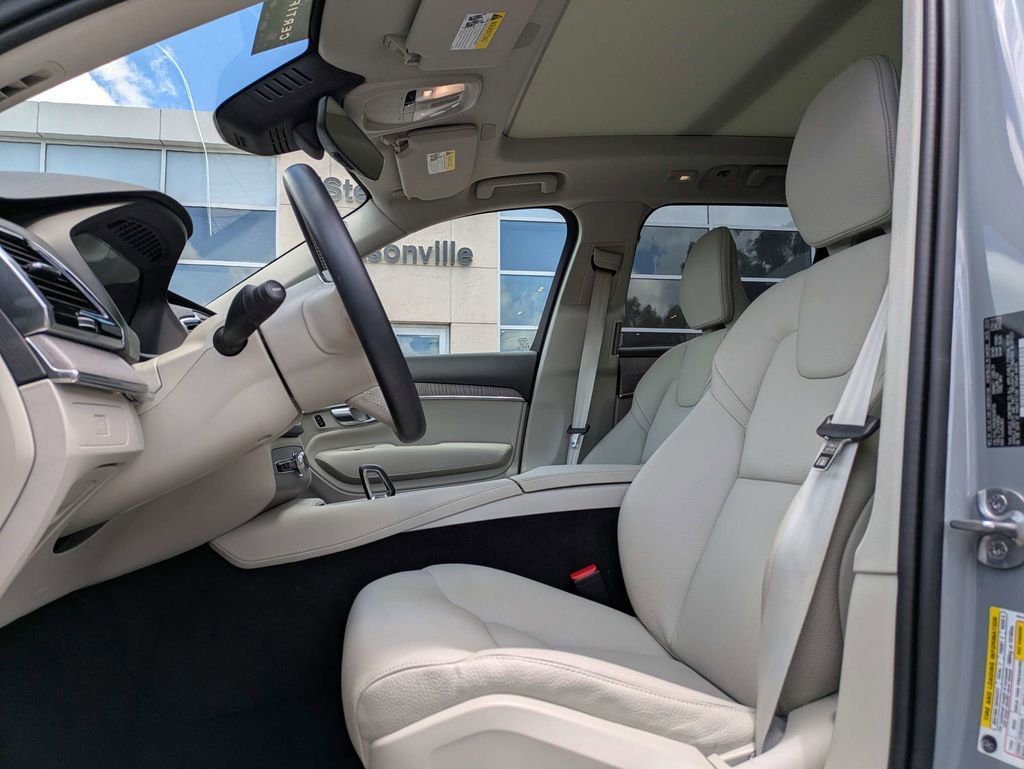 Certified 2024 Volvo XC90 B5 Plus w/ Protection Package Premier AWD/4WD image 2