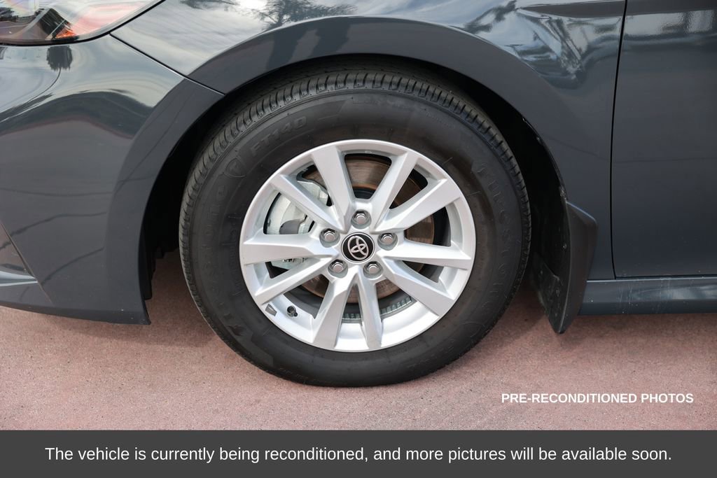 Used 2025 Toyota Camry LE w/ Convenience Package image 12
