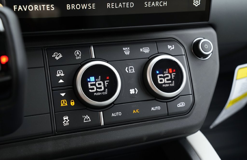 New 2026 Land Rover Defender 110 X-Dynamic SE AWD/4WD image 28