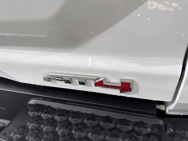 Used 2023 GMC Canyon AT4 image 10