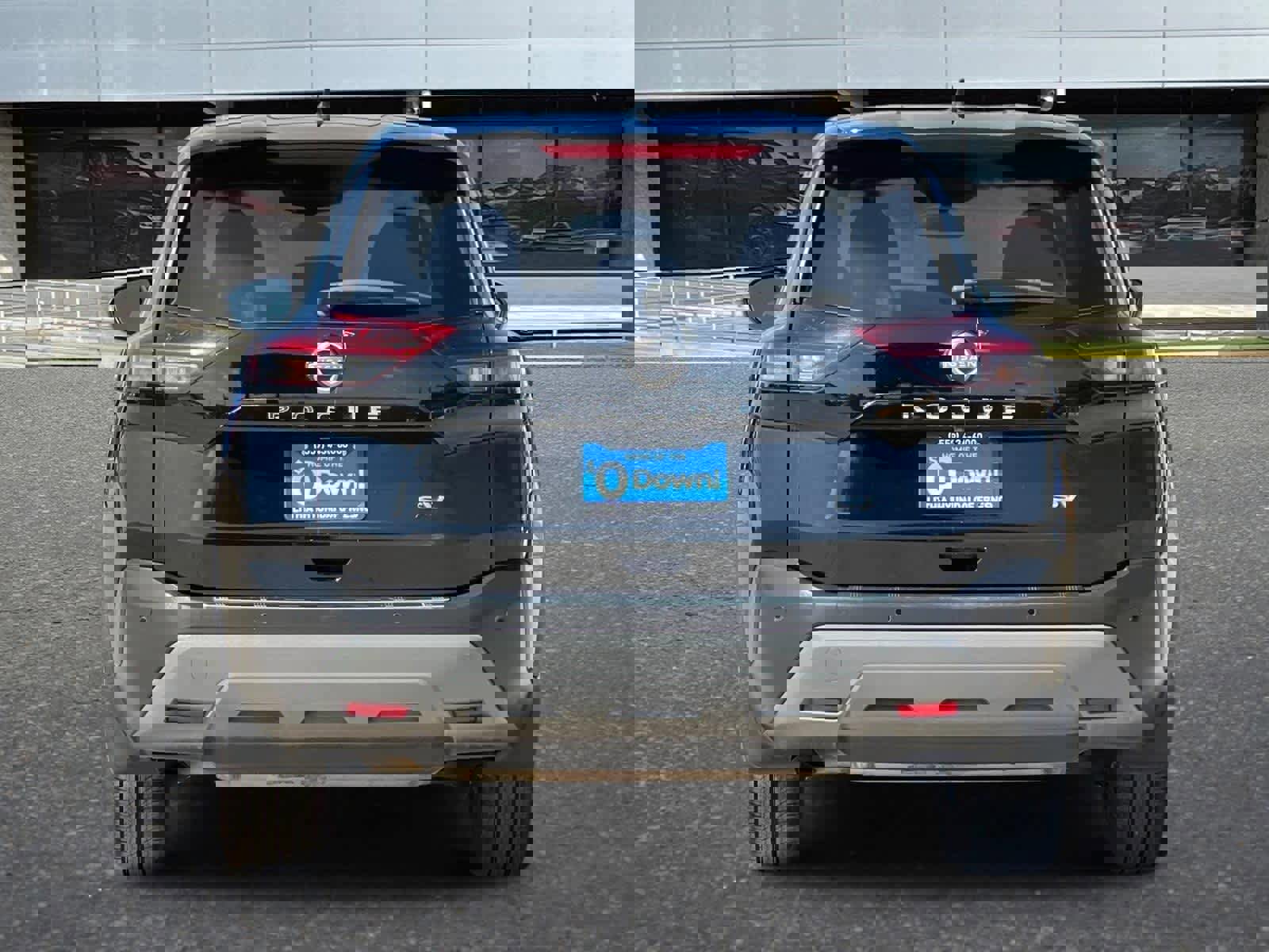 Used 2023 Nissan Rogue SV image 7