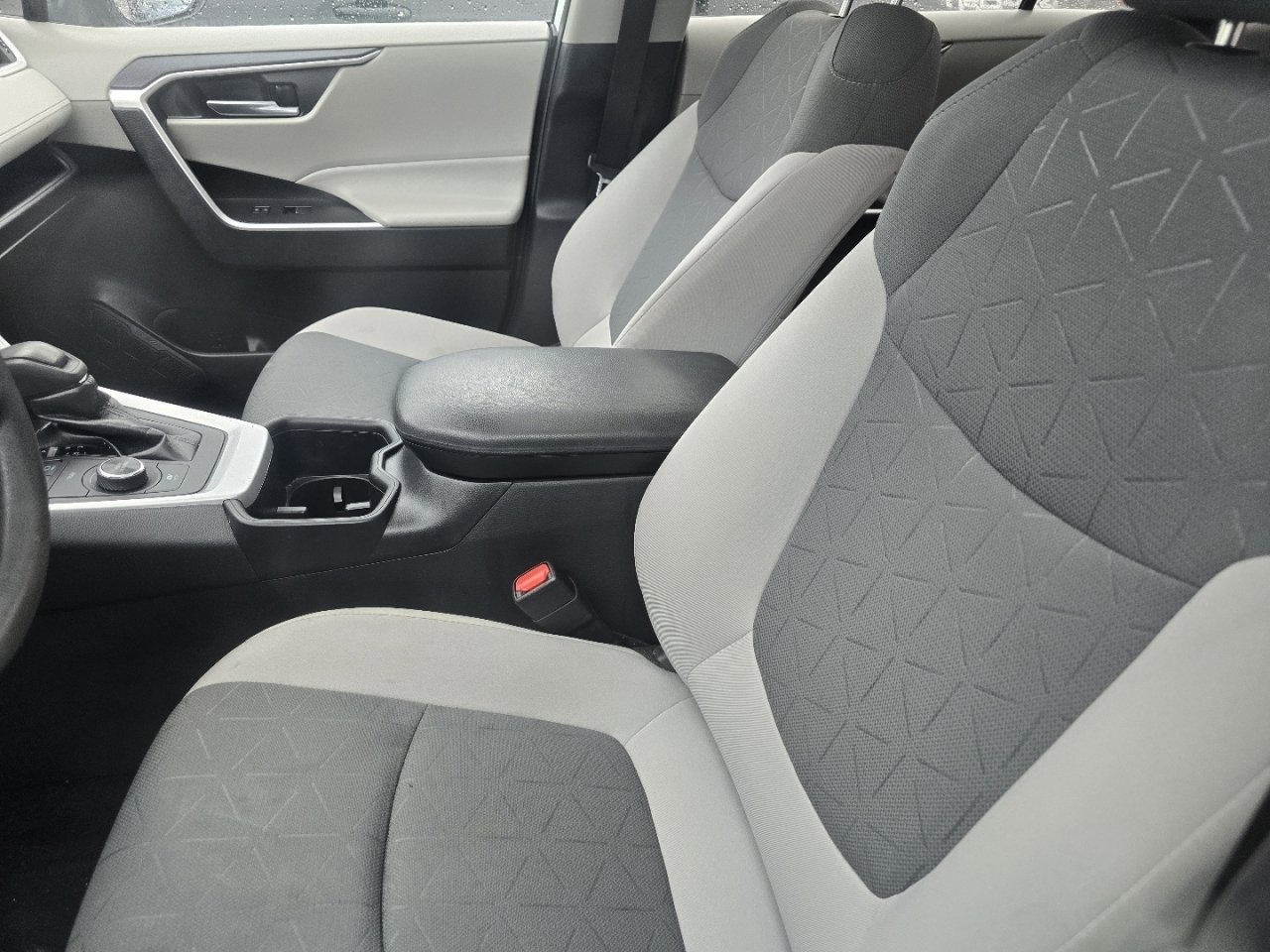 Used 2022 Toyota RAV4 XLE w/ Convenience Package AWD/4WD image 23