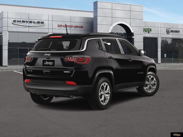 Used 2024 Jeep Compass Latitude w/ Convenience Group AWD/4WD image 6