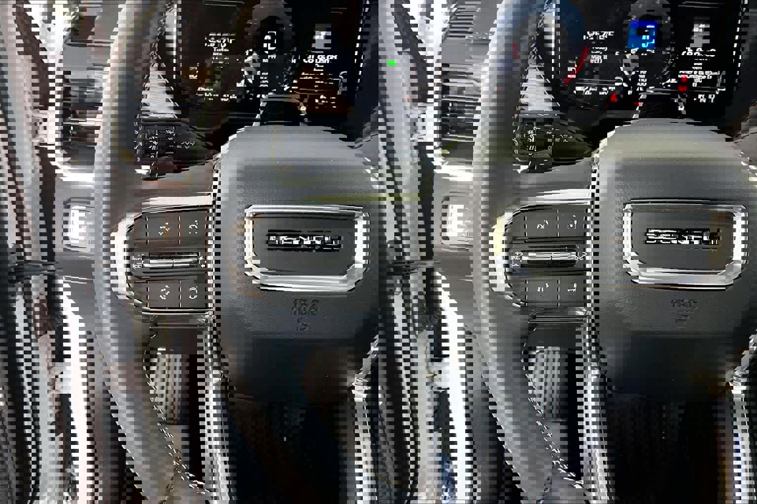 Certified 2025 GMC Acadia Denali w/ Super Cruise Package image 22