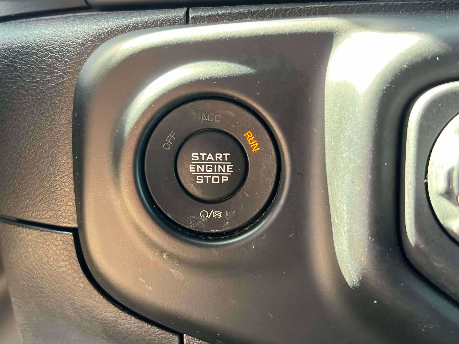 Used 2022 Jeep Wrangler Unlimited Sport AWD/4WD image 9