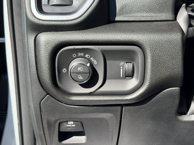 New 2026 RAM 1500 Express AWD/4WD image 22