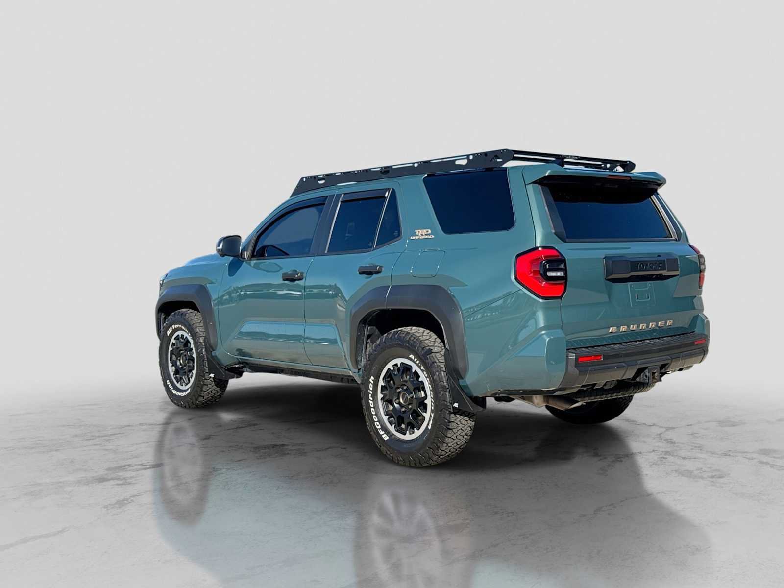Used 2025 Toyota 4Runner TRD Off-Road Premium AWD/4WD image 4