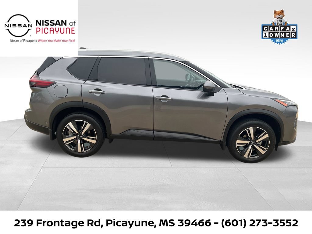 Certified 2025 Nissan Rogue SL w/ SL Premium Package FWD image 8
